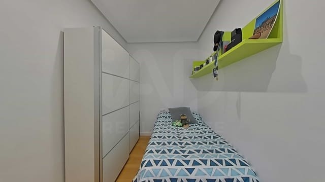 4 soverom Leilighet til salgs i Centro Histórico, Cádiz by - € 353 000 (Ref: 9993588)
