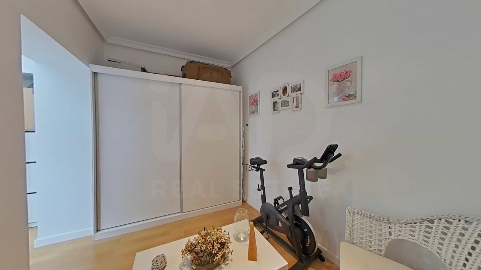 4 soverom Leilighet til salgs i Cadiz by - € 353 000 (Ref: 9993588)