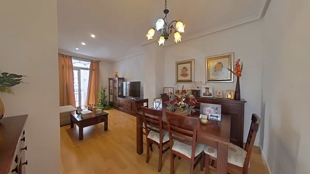 4 soverom Leilighet til salgs i Centro Histórico, Cádiz by - € 353 000 (Ref: 9993588)