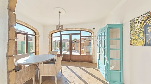 3 soverom Hus til salgs i Cádiz by med svømmebasseng garasje - € 350 000 (Ref: 9993589)