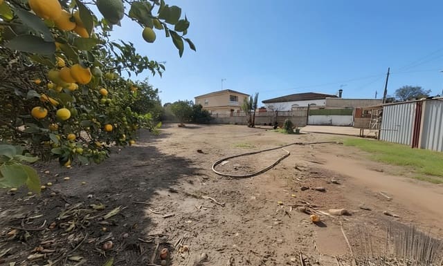 Grunde uden byggetilladelser til salg i Cádiz by - € 90.000 (Ref: 9993590)