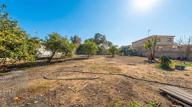 Grunde uden byggetilladelser til salg i Cádiz by - € 90.000 (Ref: 9993590)