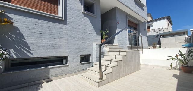 5 sypialnia Dom szeregowy na sprzedaż w Nueva Almería - Cortijo Grande - Vega de Acá, Miasto Almería z basenem garażem - 855 000 € (Ref: 9993592)
