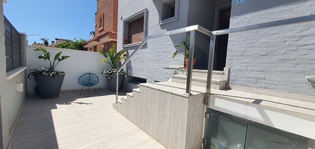 5 sypialnia Dom szeregowy na sprzedaż w Nueva Almería - Cortijo Grande - Vega de Acá, Miasto Almería z basenem garażem - 855 000 € (Ref: 9993592)