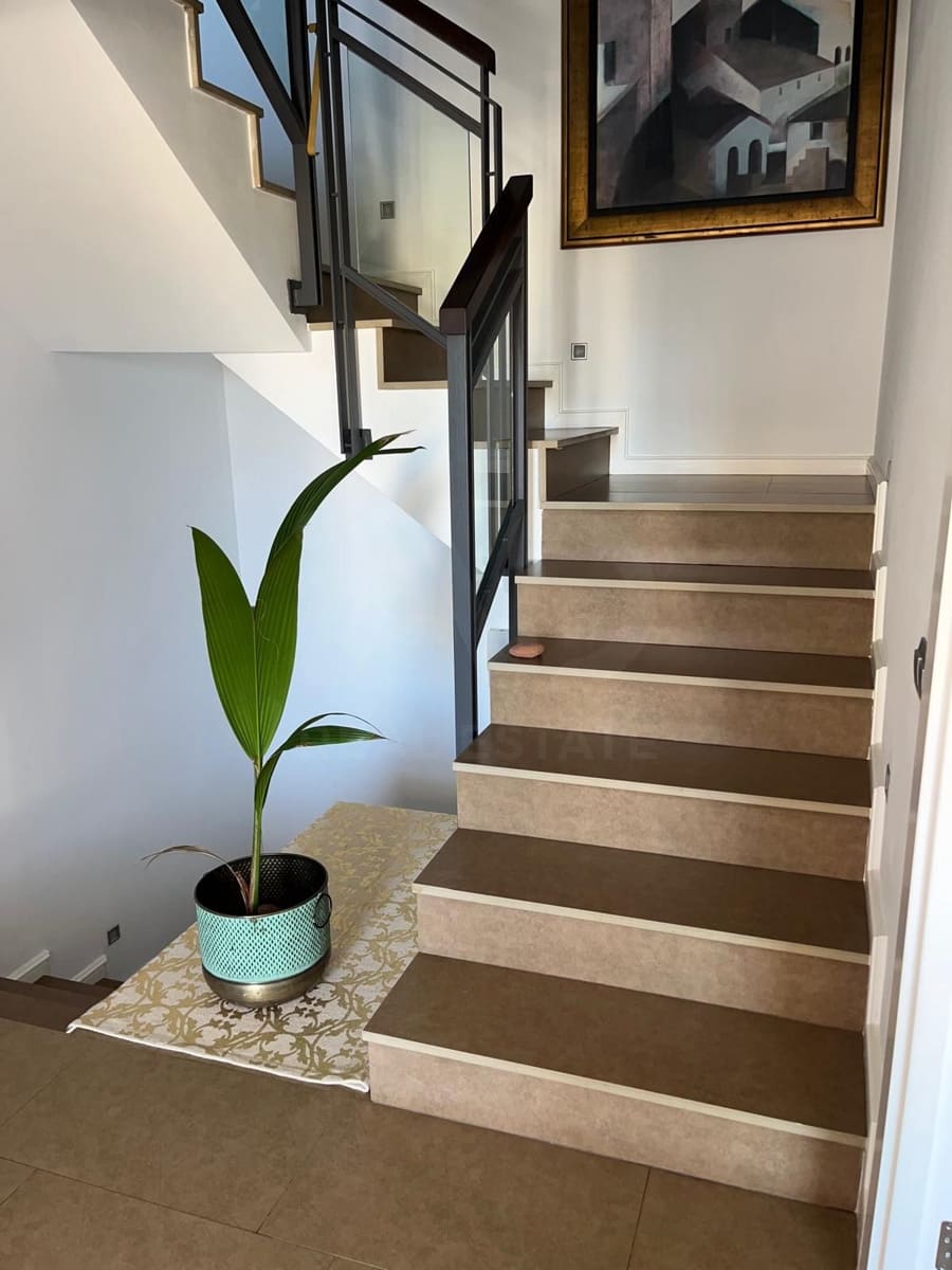 5 sypialnia Dom szeregowy na sprzedaż w Miasto Almeria z basenem garażem - 855 000 € (Ref: 9993592)