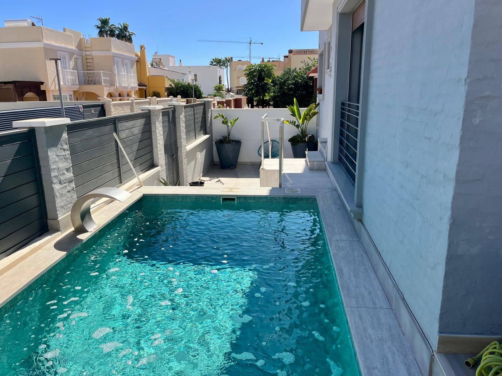 5 sypialnia Dom szeregowy na sprzedaż w Miasto Almeria z basenem garażem - 855 000 € (Ref: 9993592)