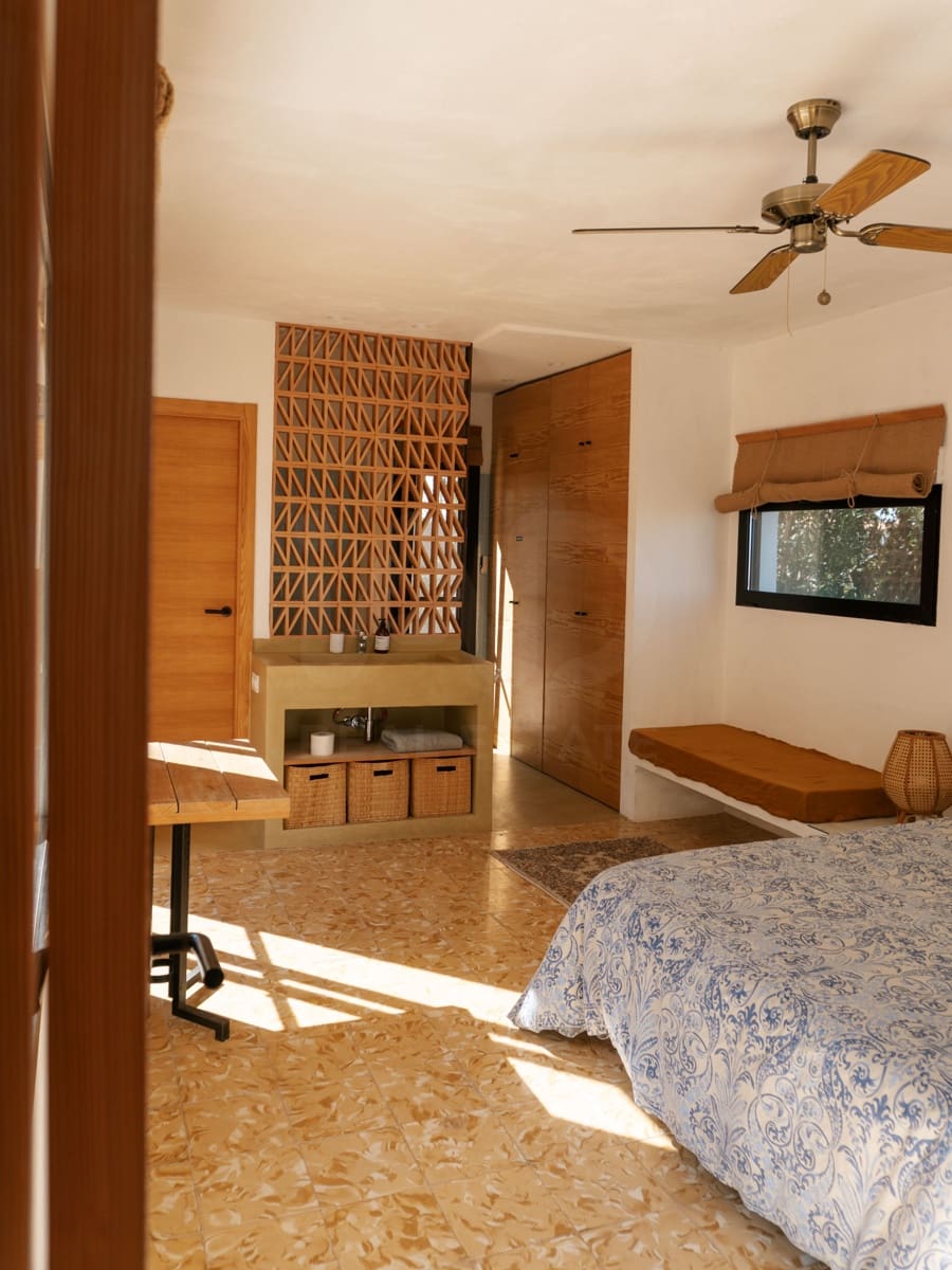 Casa de 3 habitaciones en Alicante / Alacant ciudad en venta con piscina - 947.000 € (Ref: 9993593)