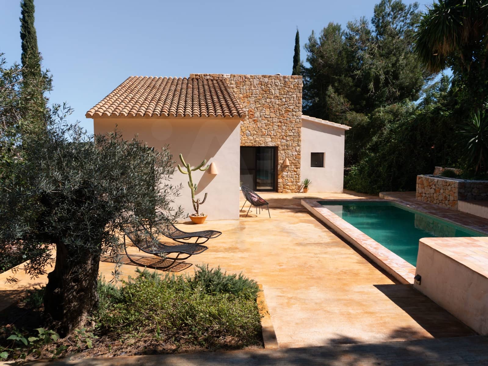 Casa de 3 habitaciones en Alicante / Alacant ciudad en venta con piscina - 947.000 € (Ref: 9993593)