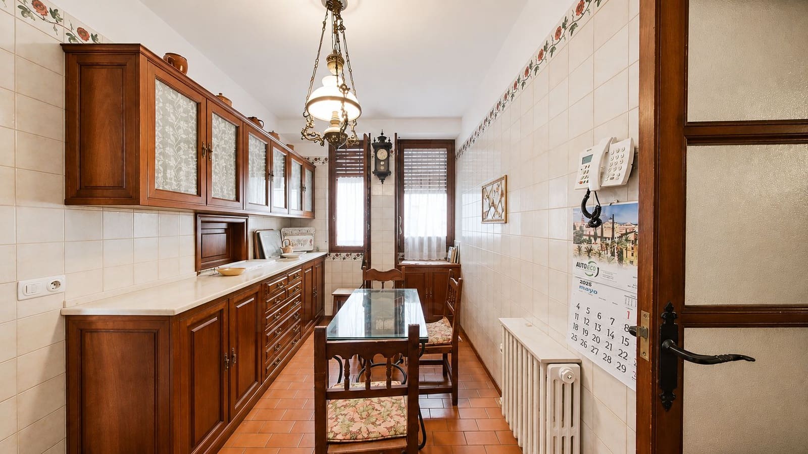 4 soveværelse Lejlighed til salg i Cordoba by med garage - € 700.000 (Ref: 9993594)