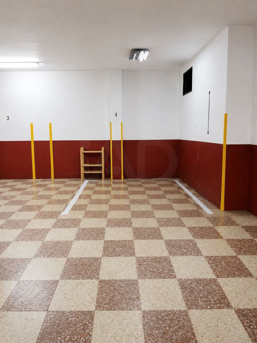 4 soveværelse Lejlighed til salg i Cordoba by med garage - € 700.000 (Ref: 9993594)