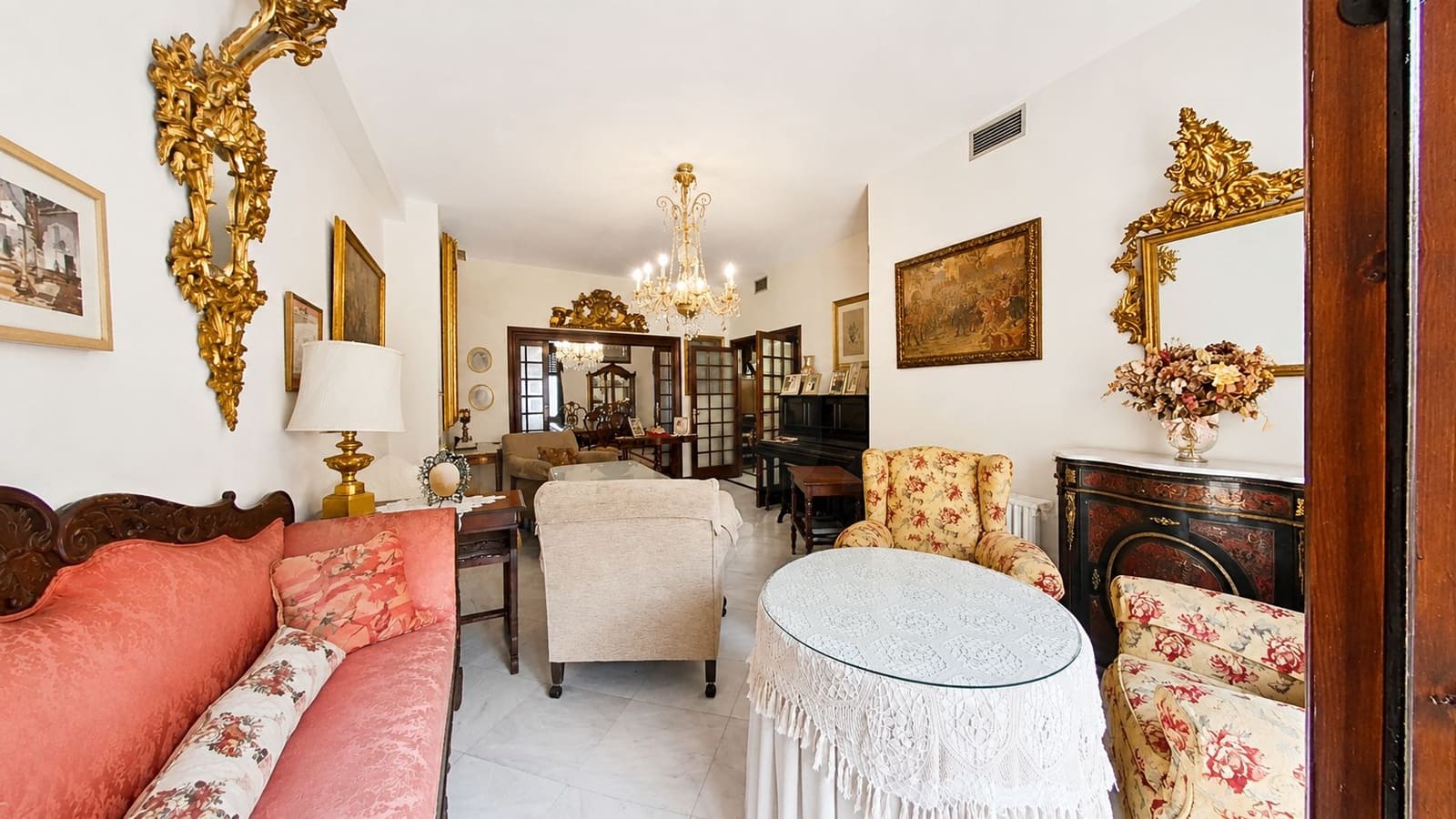 4 soveværelse Lejlighed til salg i Cordoba by med garage - € 700.000 (Ref: 9993594)
