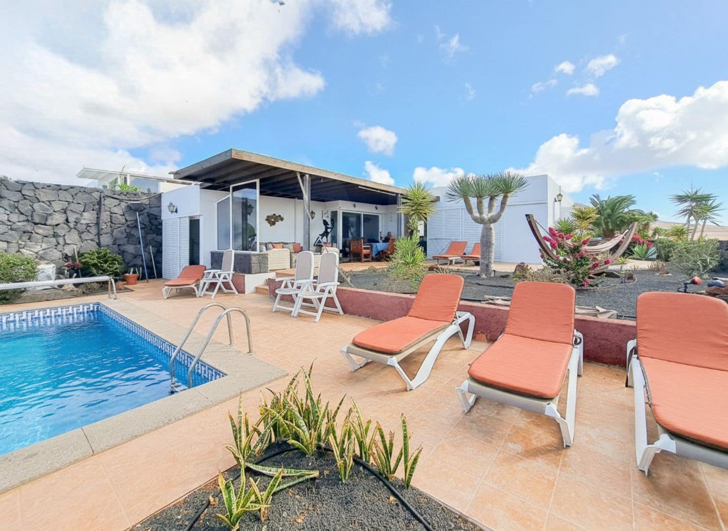 3 slaapkamer Huis te koop in Playa Blanca met zwembad garage - € 625.000 (Ref: 9993596)