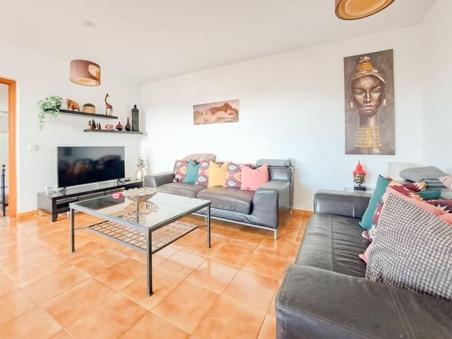 3 slaapkamer Huis te koop in Playa Blanca, Yaiza met zwembad garage - € 625.000 (Ref: 9993596)