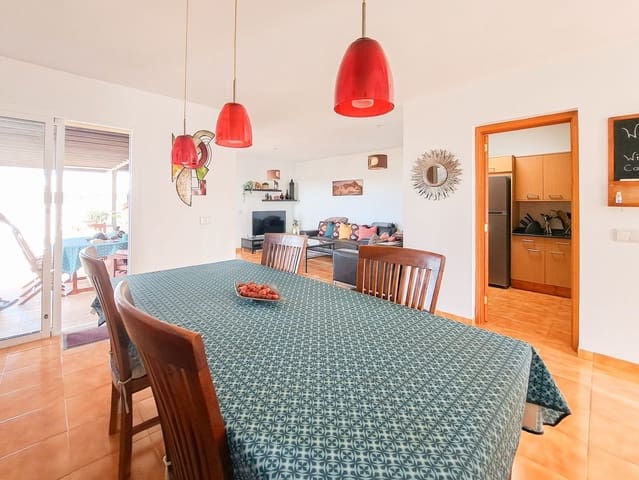 3 slaapkamer Huis te koop in Playa Blanca, Yaiza met zwembad garage - € 625.000 (Ref: 9993596)