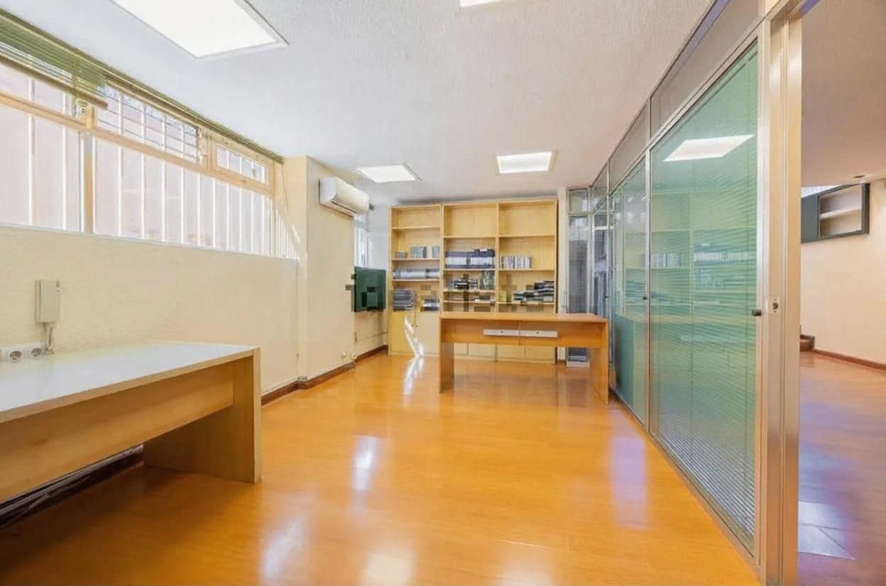 Comercial para venda em Madrid cidade - 1 200 000 € (Ref: 9993646)
