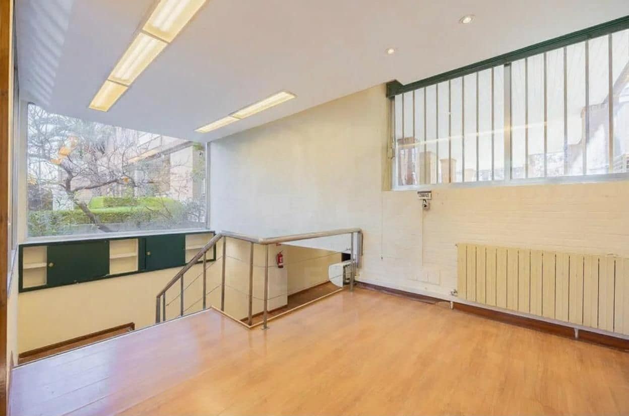 Comercial para venda em Madrid cidade - 1 200 000 € (Ref: 9993646)