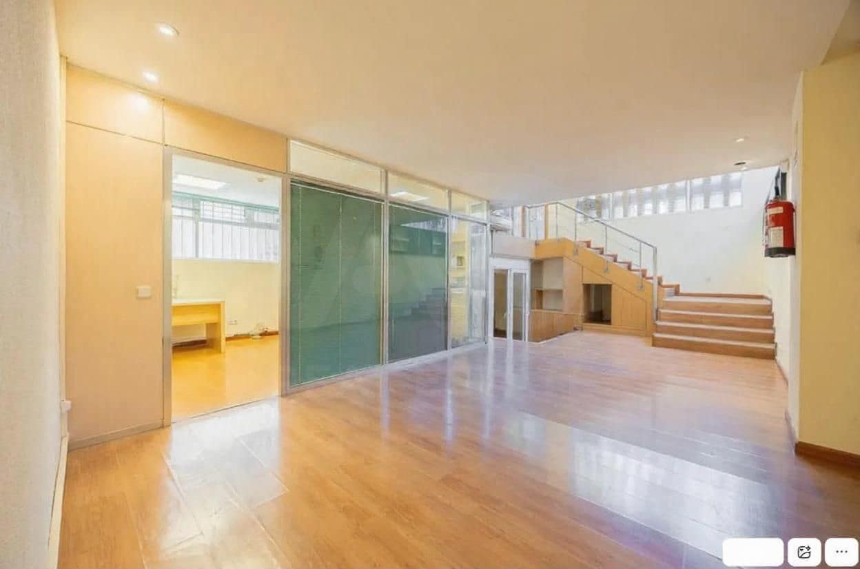 Comercial para venda em Madrid cidade - 1 200 000 € (Ref: 9993646)