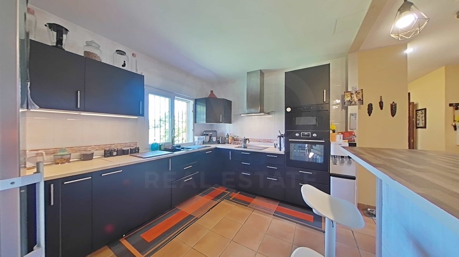 Casa de 3 habitaciones en Cádiz ciudad en venta con piscina garaje - 590.000 € (Ref: 9993714)