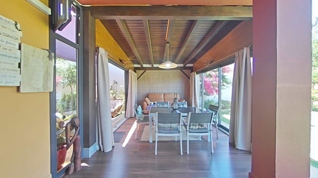 3 soverom Hus til salgs i Cádiz by med svømmebasseng garasje - € 590 000 (Ref: 9993714)