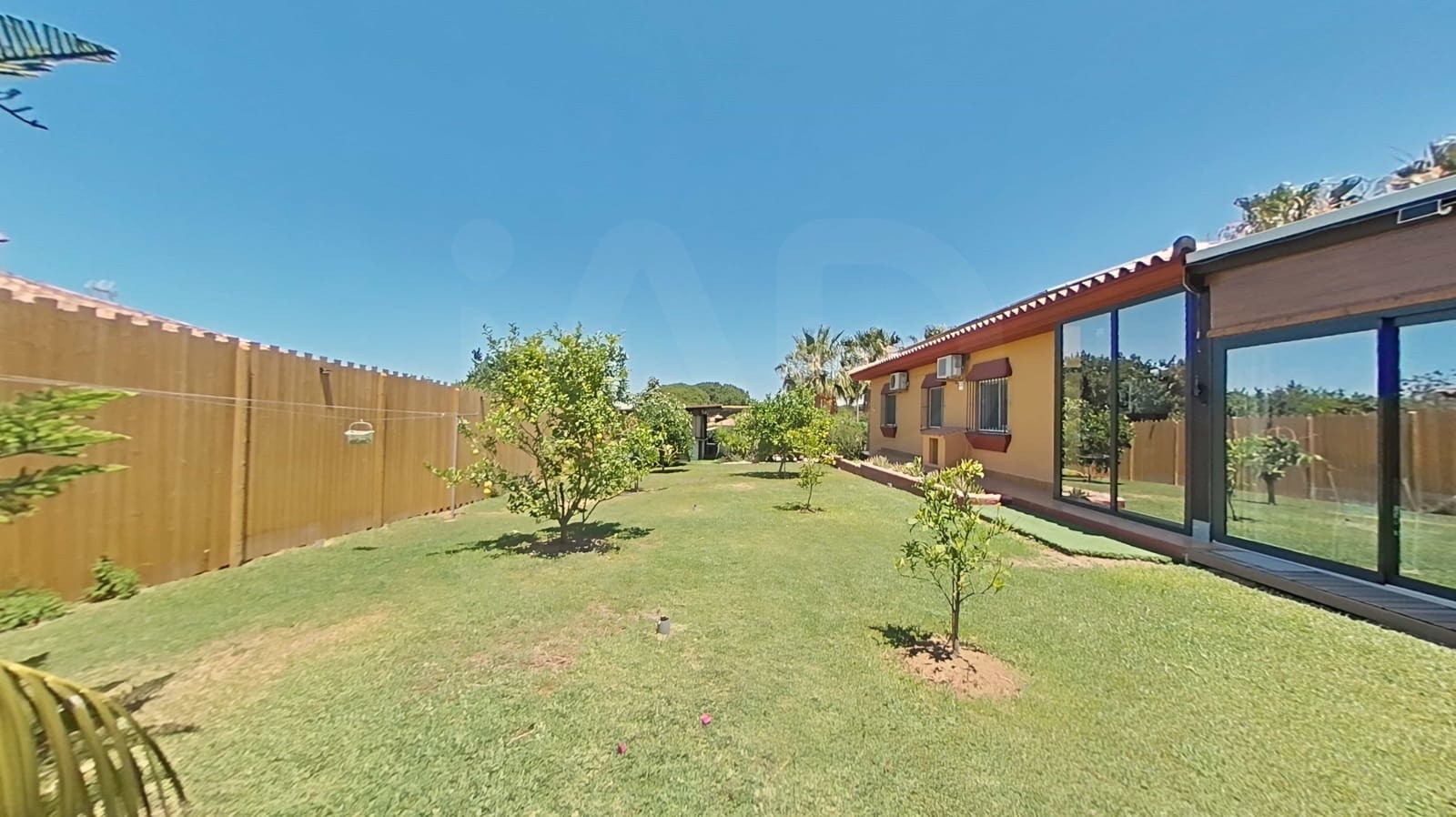 Casa de 3 habitaciones en Cádiz ciudad en venta con piscina garaje - 590.000 € (Ref: 9993714)