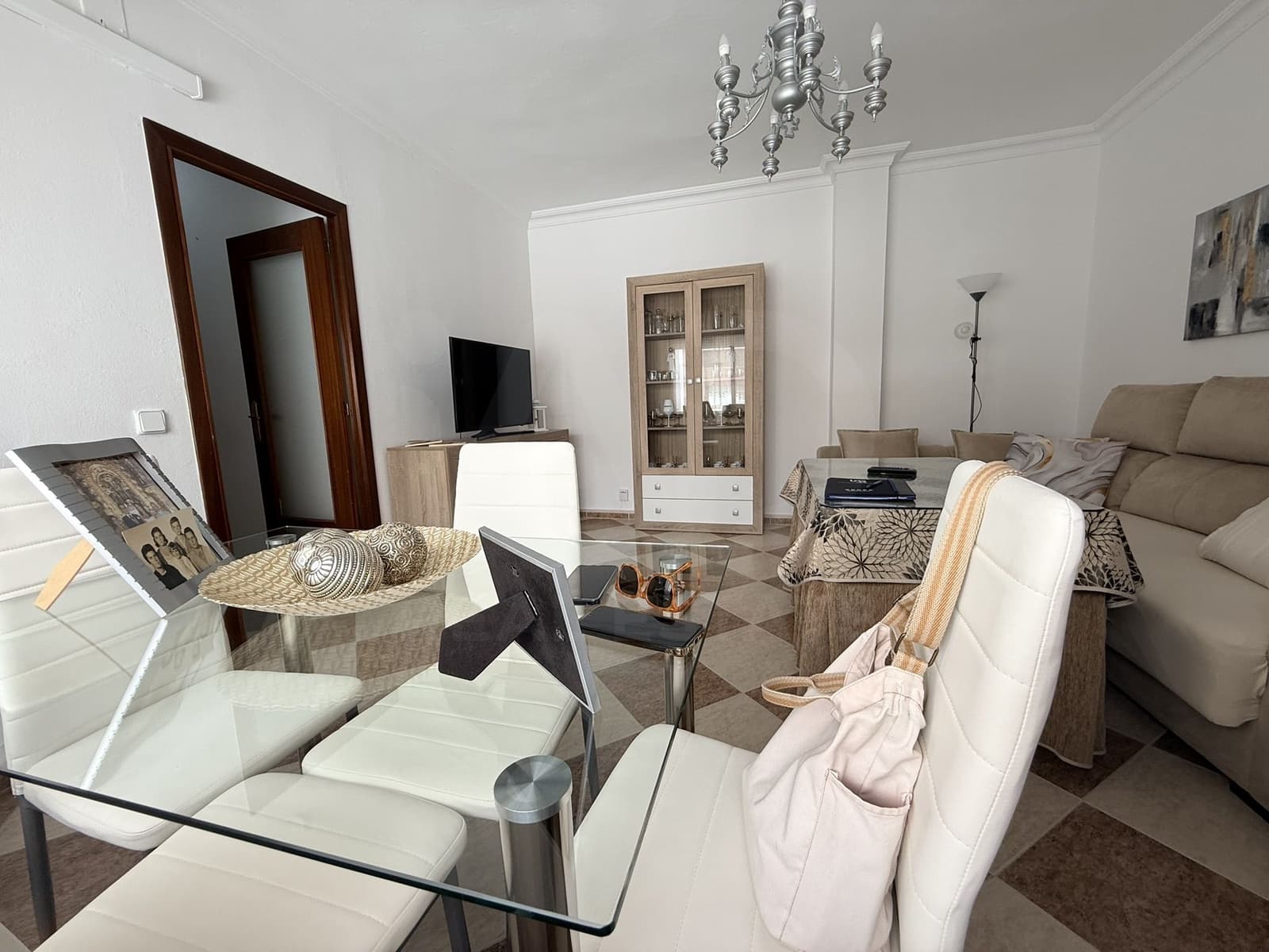 4 makuuhuone Huoneisto myytävänä paikassa Huelva kaupunki - 136 000 € (Ref: 9993715)