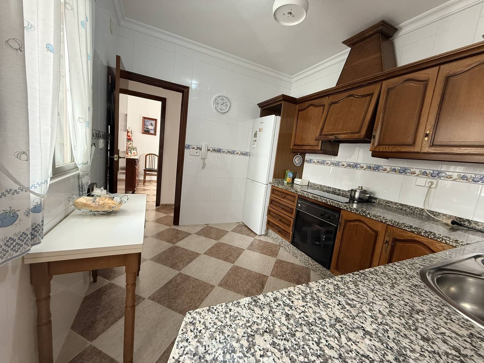 4 makuuhuone Huoneisto myytävänä paikassa Huelva kaupunki - 136 000 € (Ref: 9993715)
