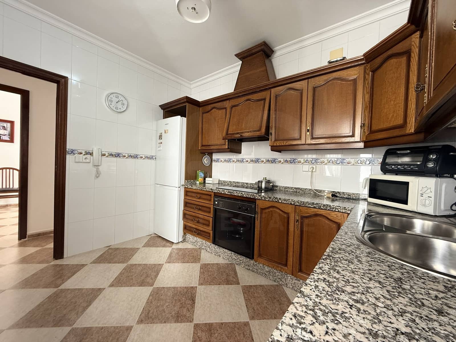 4 makuuhuone Huoneisto myytävänä paikassa Huelva kaupunki - 136 000 € (Ref: 9993715)