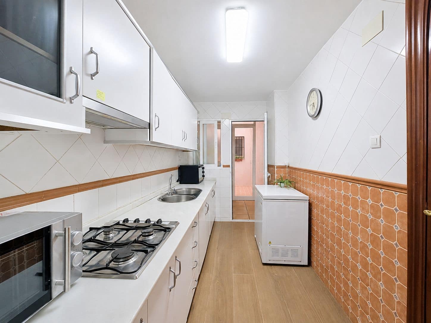 Apartamento de 4 habitaciones en Granada ciudad en venta - 330.000 € (Ref: 9993717)