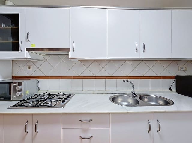 Apartamento de 4 habitaciones en Camino de Ronda - Rosaleda, Granada ciudad en venta - 330.000 € (Ref: 9993717)