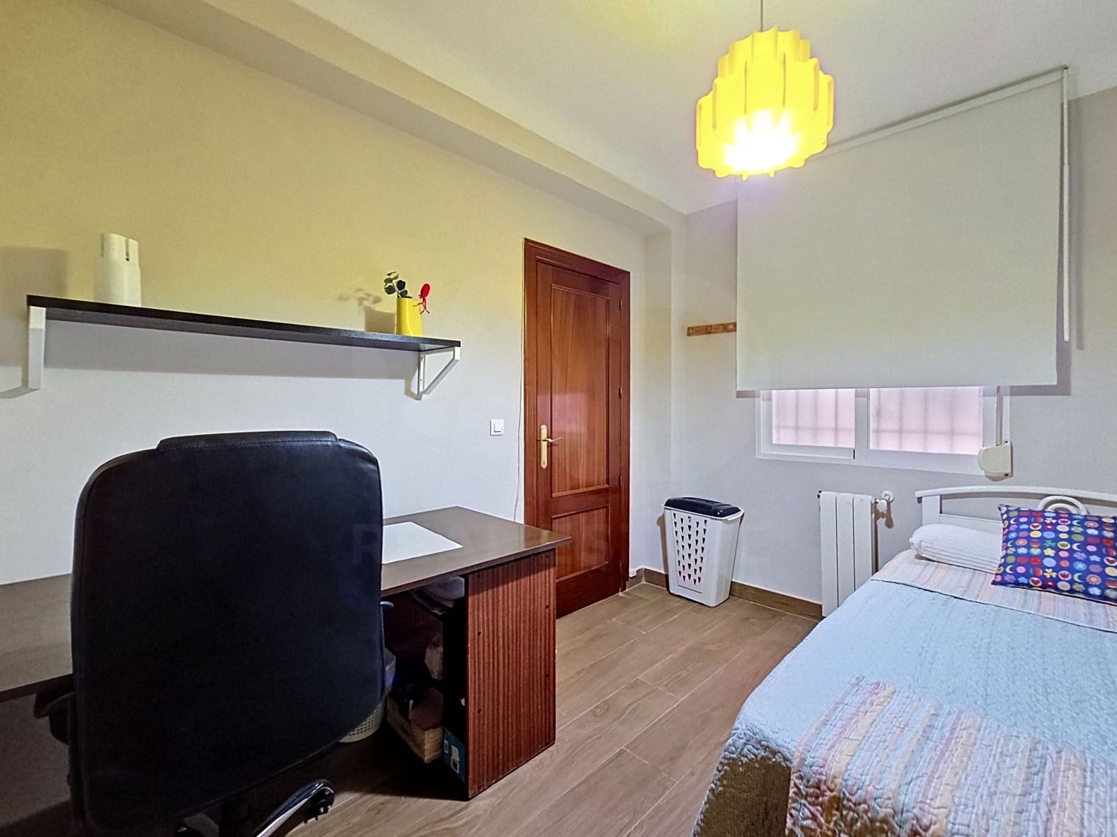 Apartamento de 4 habitaciones en Granada ciudad en venta - 330.000 € (Ref: 9993717)