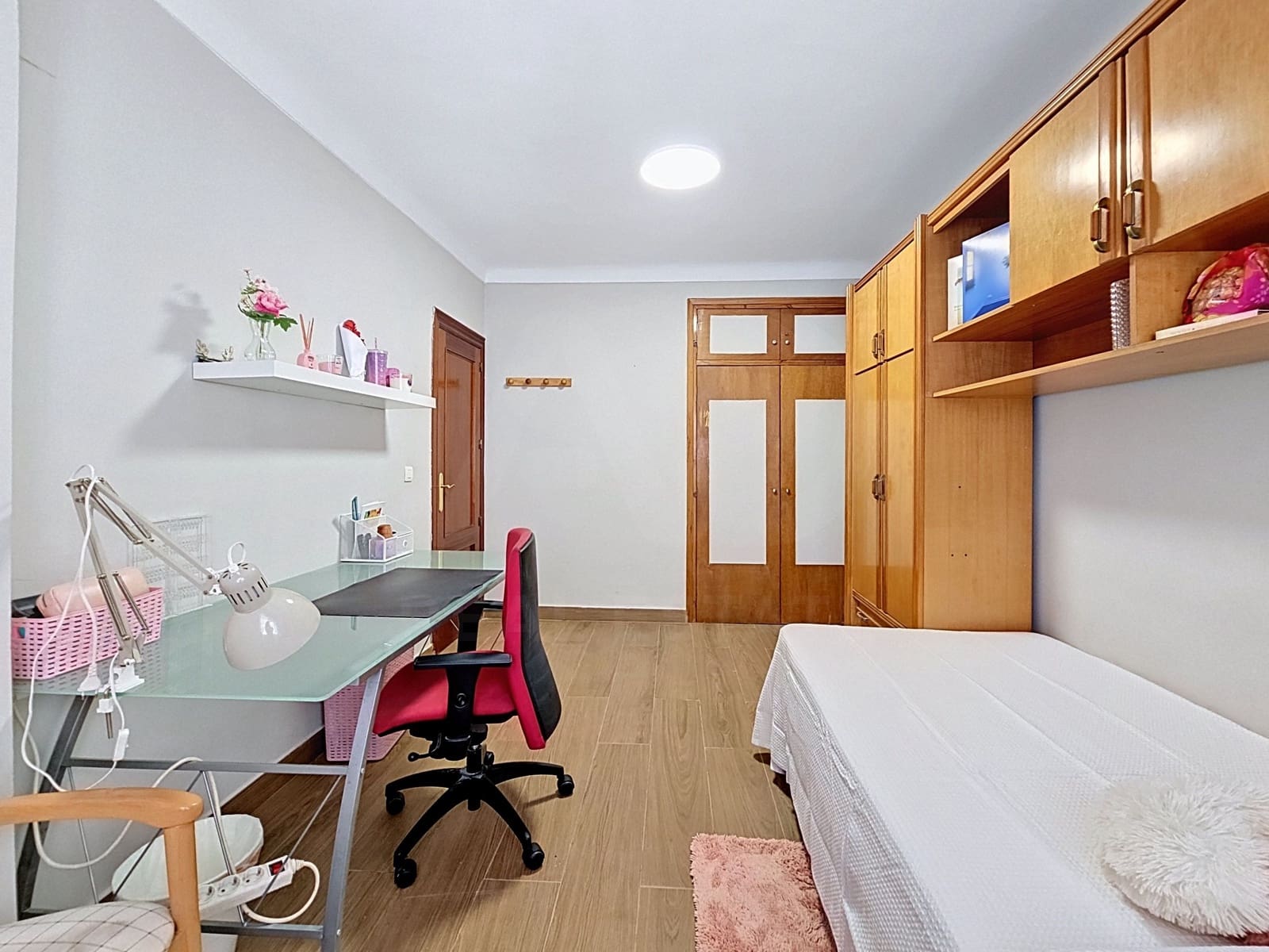 Apartamento de 4 habitaciones en Granada ciudad en venta - 330.000 € (Ref: 9993717)