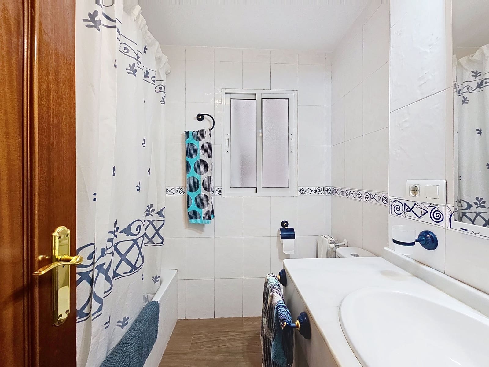Apartamento de 4 habitaciones en Granada ciudad en venta - 330.000 € (Ref: 9993717)