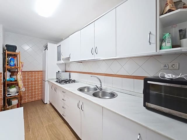 Apartamento de 4 habitaciones en Camino de Ronda - Rosaleda, Granada ciudad en venta - 330.000 € (Ref: 9993717)