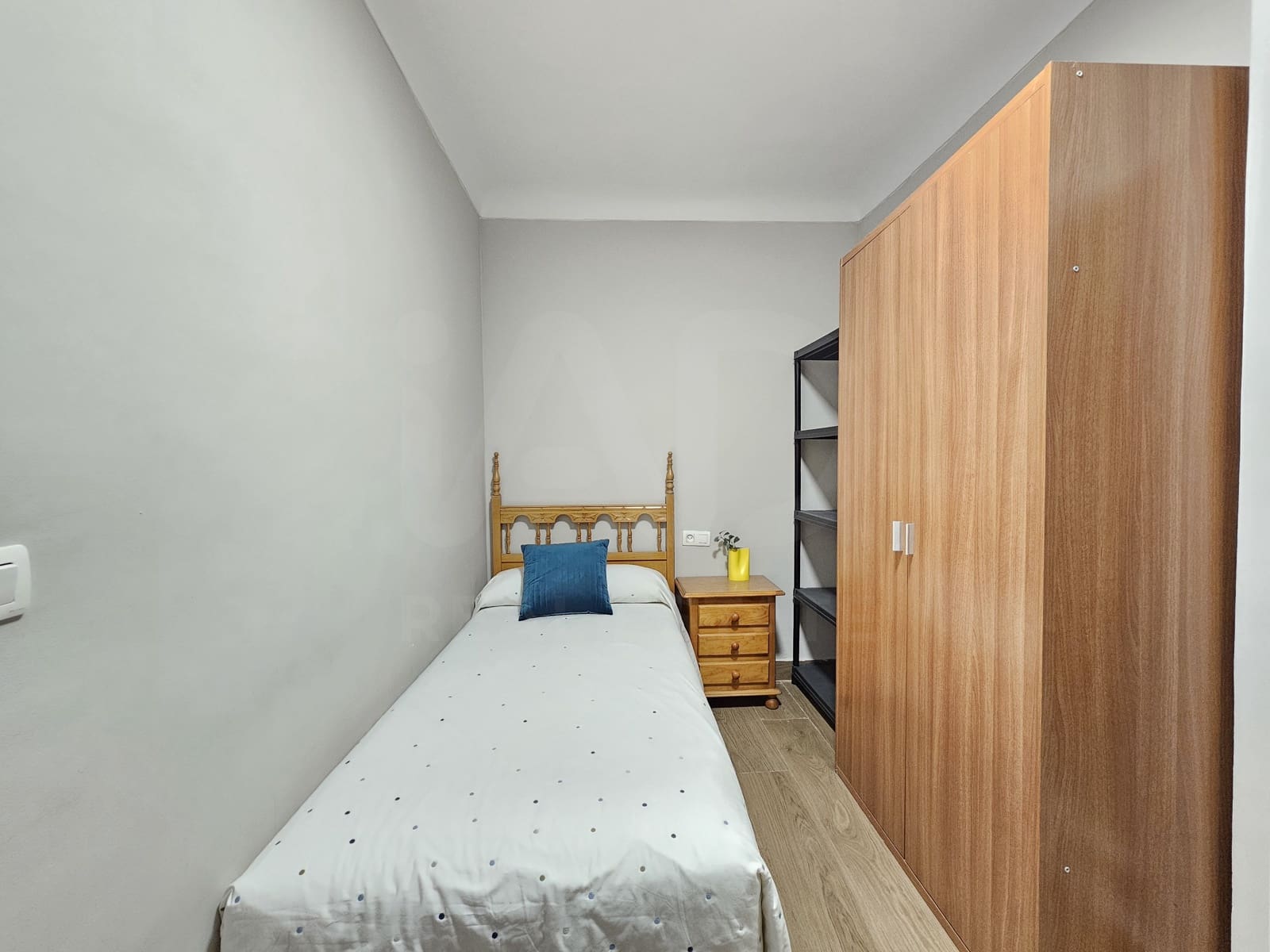 Apartamento de 4 habitaciones en Granada ciudad en venta - 330.000 € (Ref: 9993717)