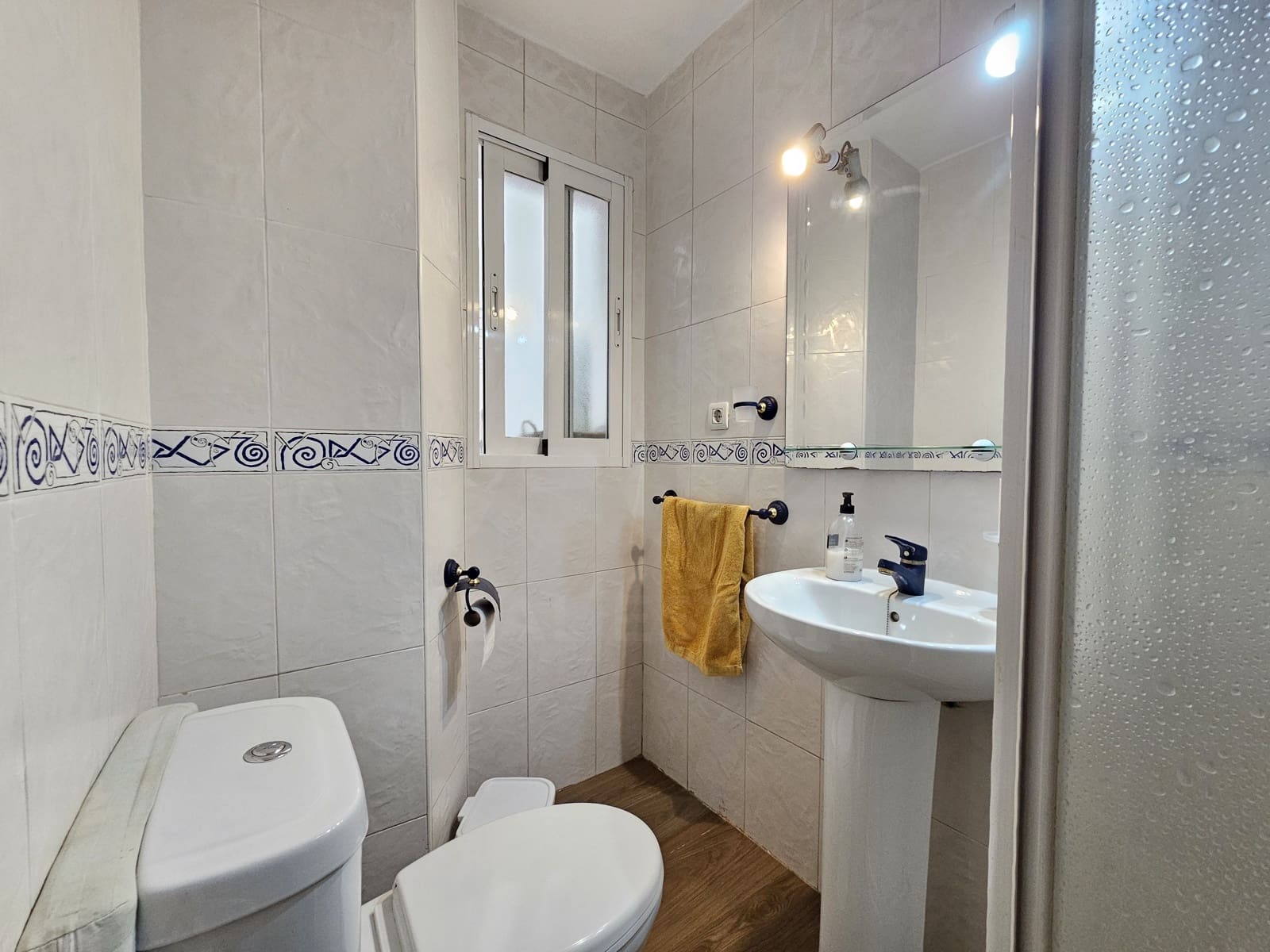 Apartamento de 4 habitaciones en Granada ciudad en venta - 330.000 € (Ref: 9993717)