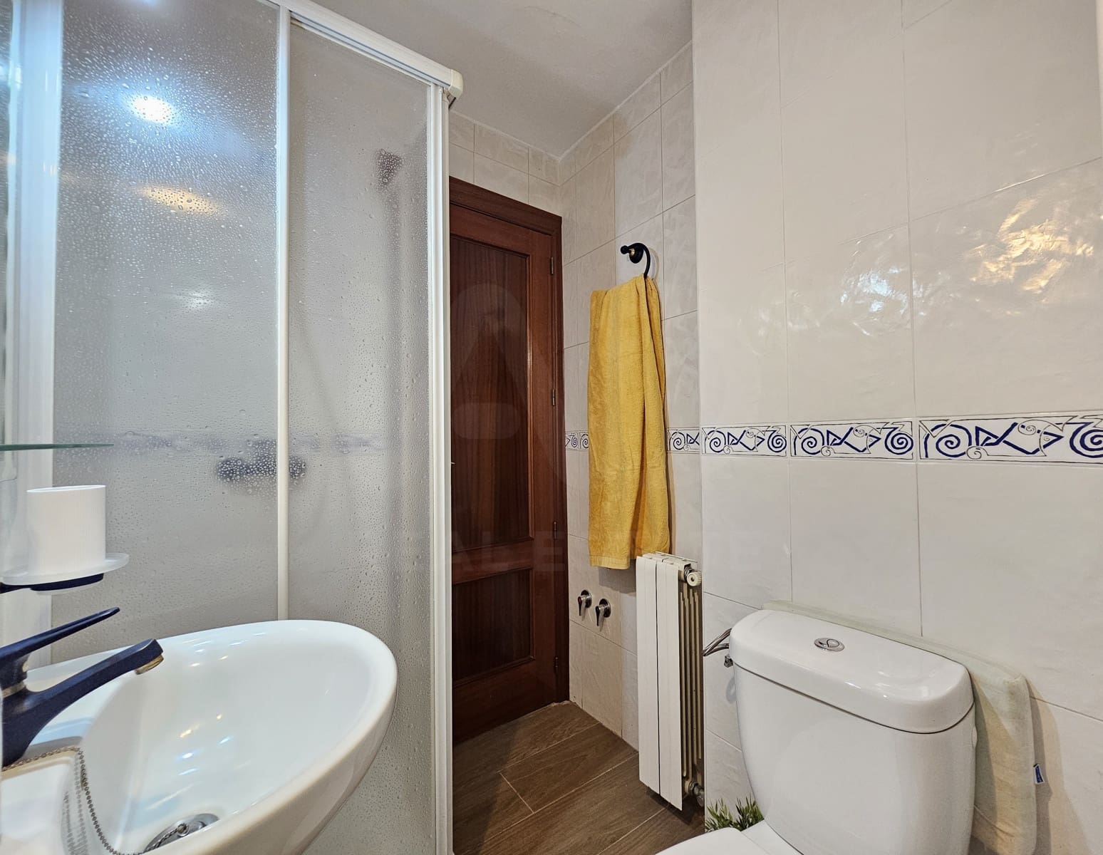 Apartamento de 4 habitaciones en Granada ciudad en venta - 330.000 € (Ref: 9993717)