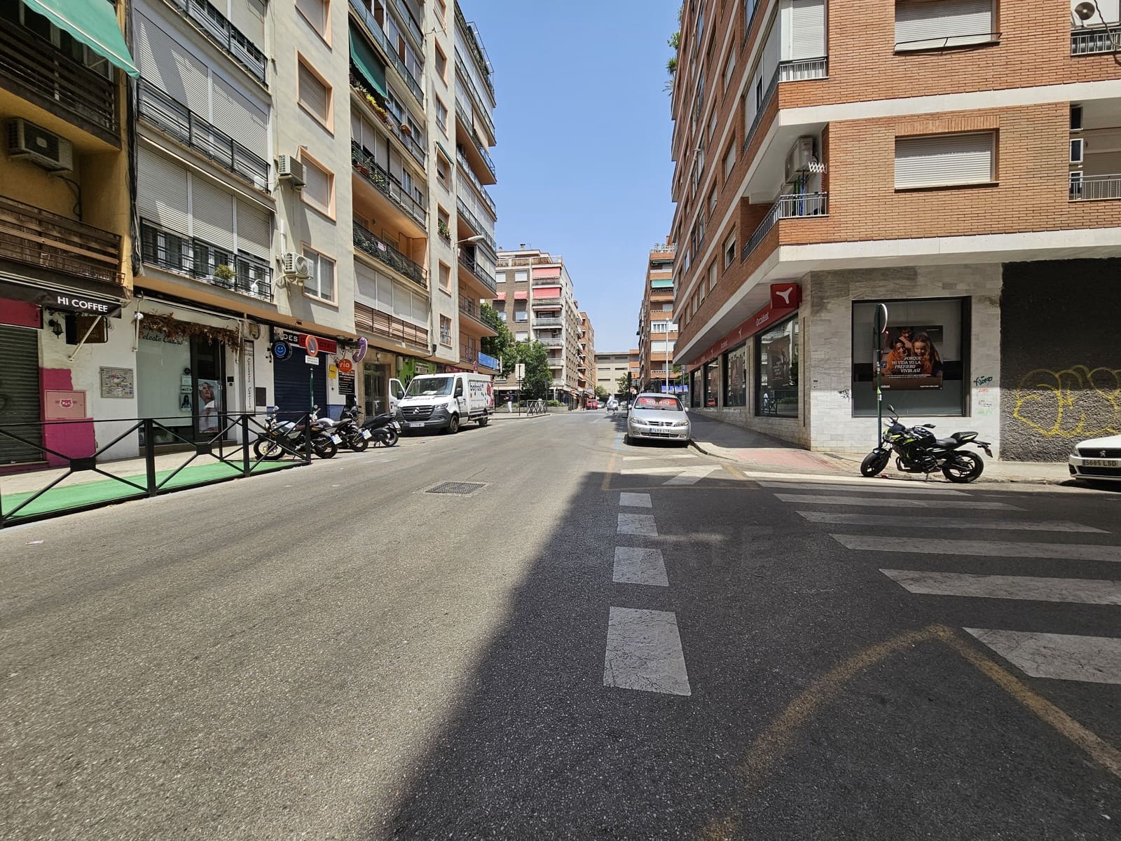 Apartamento de 4 habitaciones en Granada ciudad en venta - 330.000 € (Ref: 9993717)