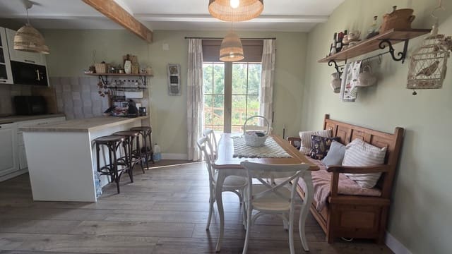 Chalet de 3 habitaciones en Castellet i la Gornal en venta - 359.900 € (Ref: 9993719)