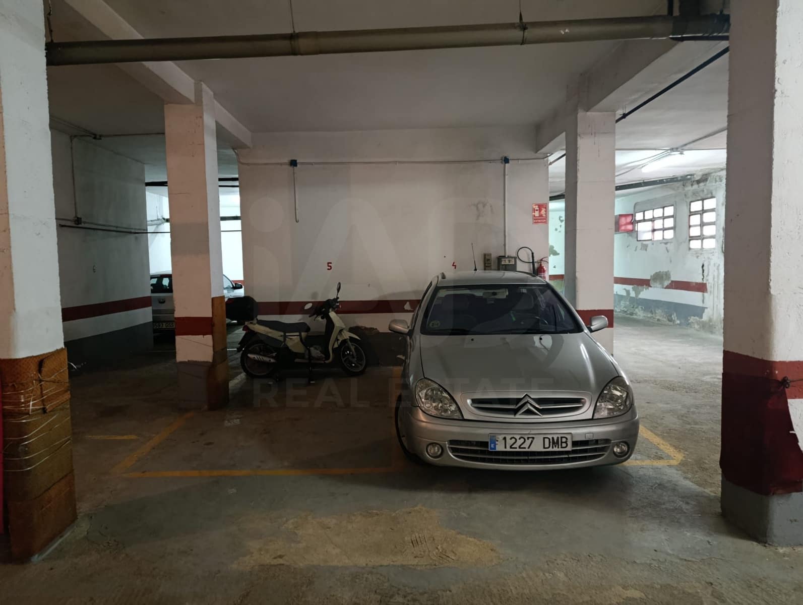Garage till salu i Zaragoza stad - 95 000 € (Ref: 9993720)