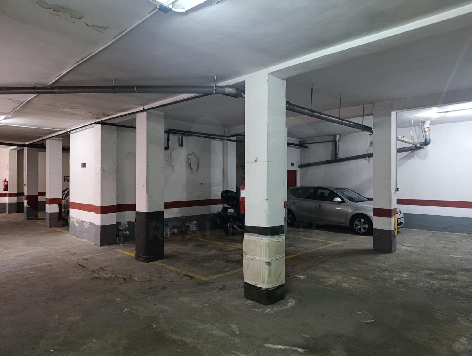 Garage till salu i Zaragoza stad - 95 000 € (Ref: 9993720)