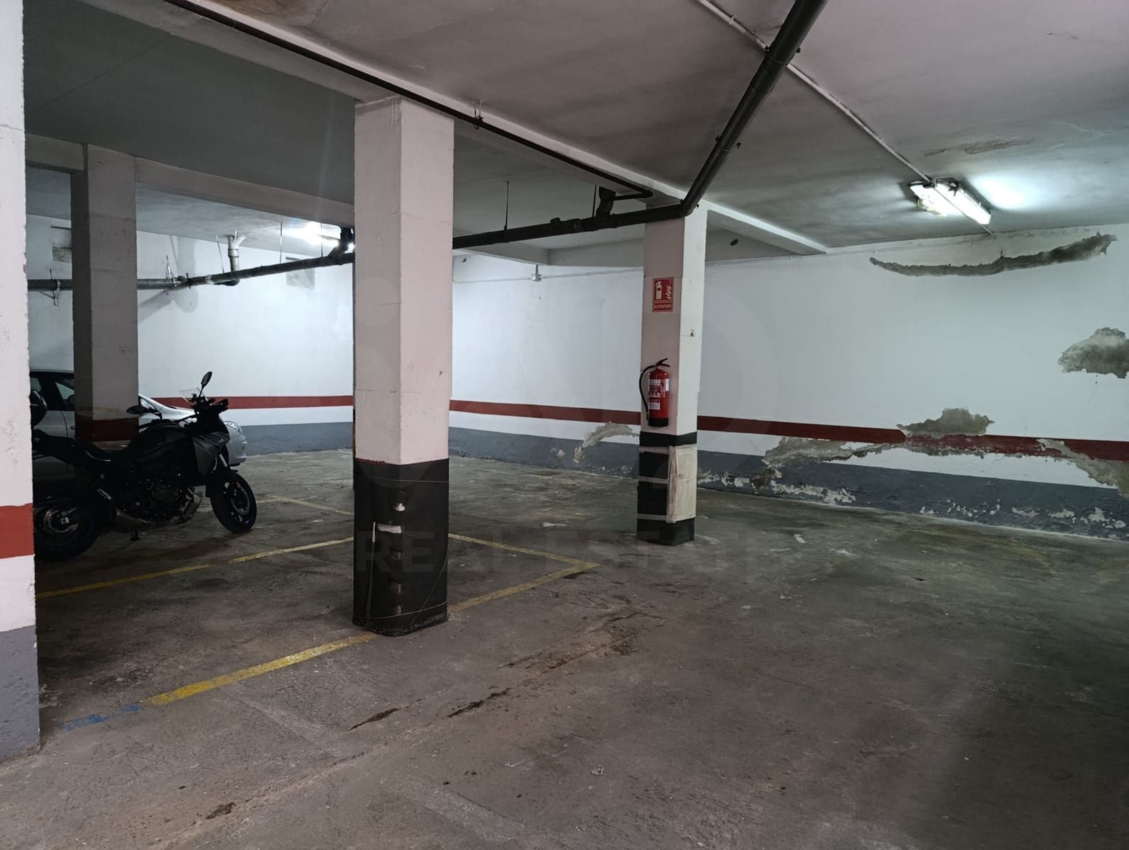 Garage till salu i Zaragoza stad - 95 000 € (Ref: 9993720)