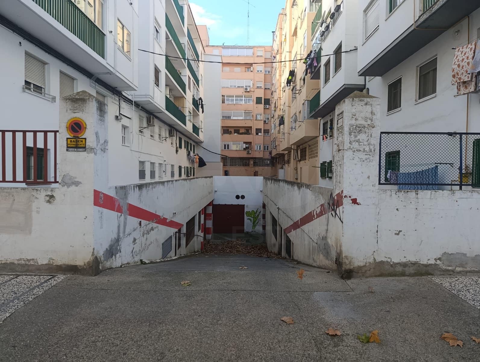 Garage till salu i Zaragoza stad - 95 000 € (Ref: 9993720)