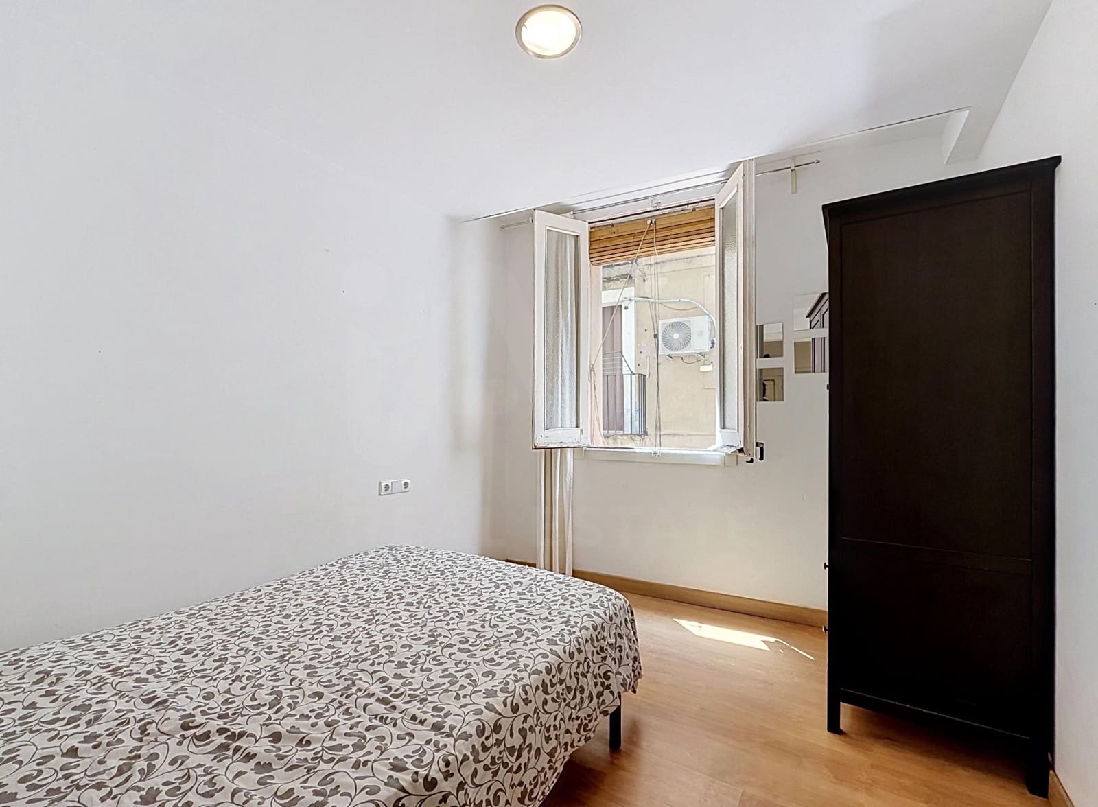 2 Zimmer Apartment zu verkaufen in Barcelona Stadt - 215.000 € (Ref: 9993722)