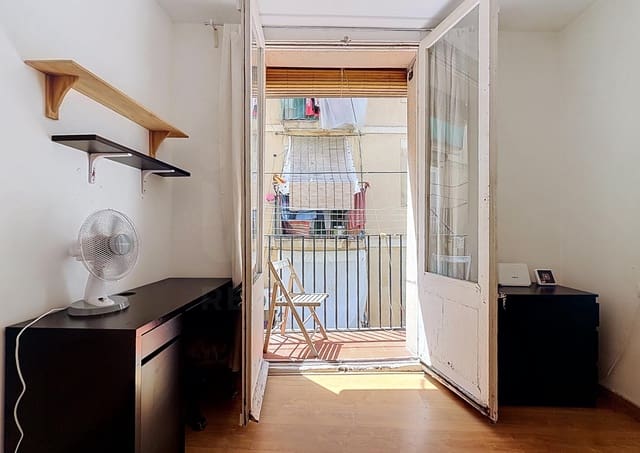 2 Zimmer Apartment zu verkaufen in El Raval, Barcelona Stadt - 215.000 € (Ref: 9993722)