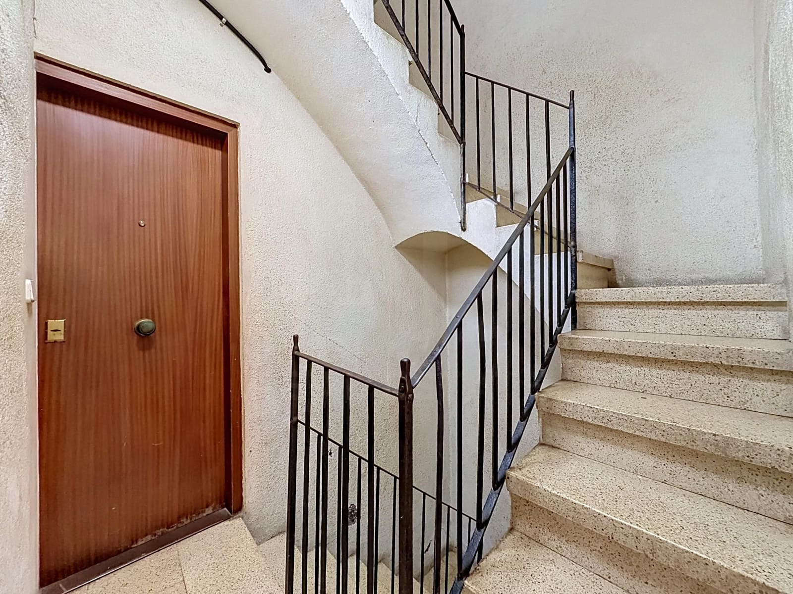 2 Zimmer Apartment zu verkaufen in Barcelona Stadt - 215.000 € (Ref: 9993722)