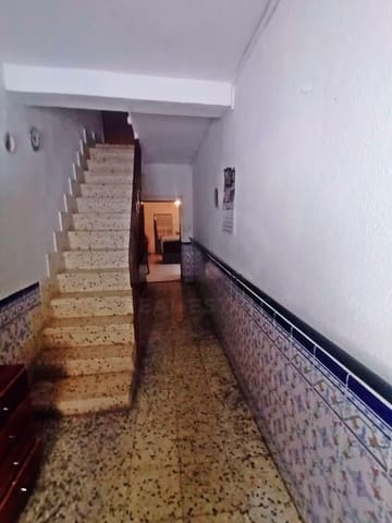 5 bedroom Townhouse for sale in Toledo city - € 37,000 (Ref: 9993726)