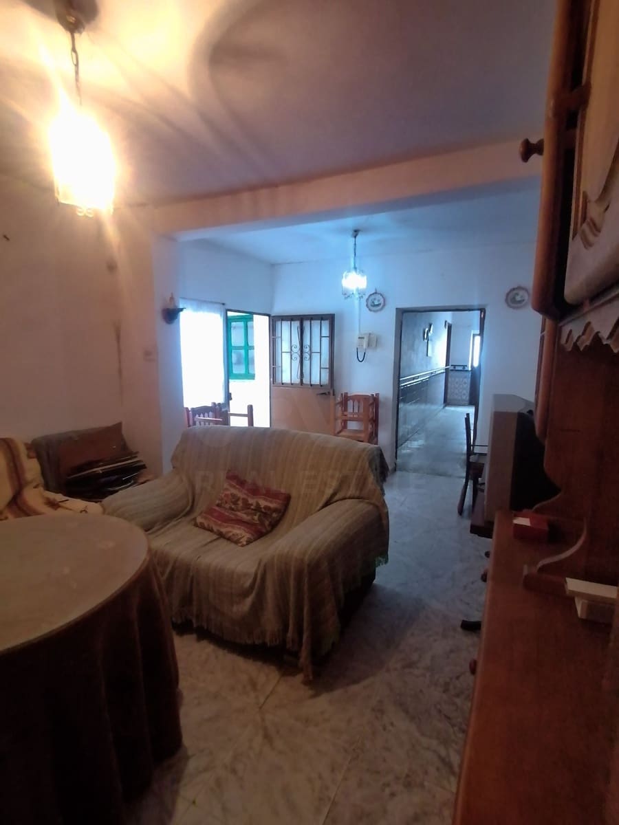 5 bedroom Townhouse for sale in Toledo city - € 37,000 (Ref: 9993726)