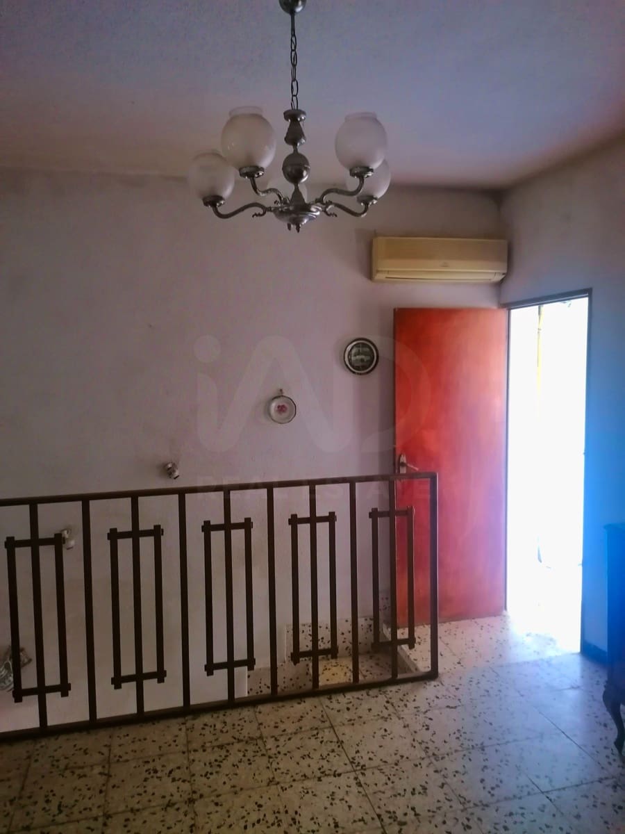 5 bedroom Townhouse for sale in Toledo city - € 37,000 (Ref: 9993726)
