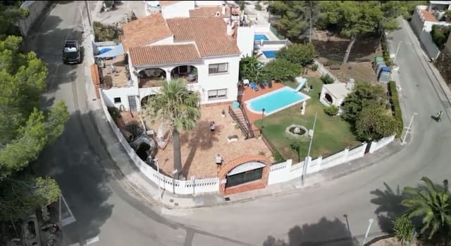 5 soverom Hus til salgs i La Font d'En Carròs med svømmebasseng - € 532 000 (Ref: 9994677)