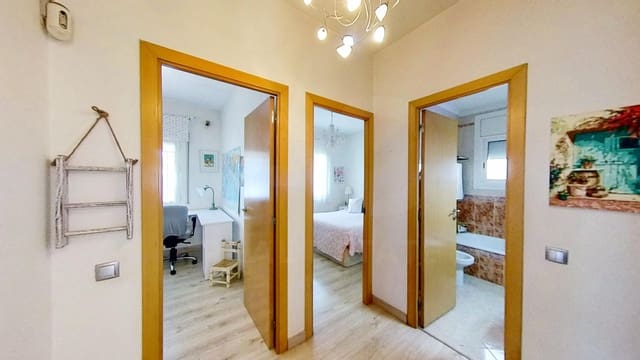 4 soverom Hus til salgs i Tarragona by - € 295 000 (Ref: 9994678)